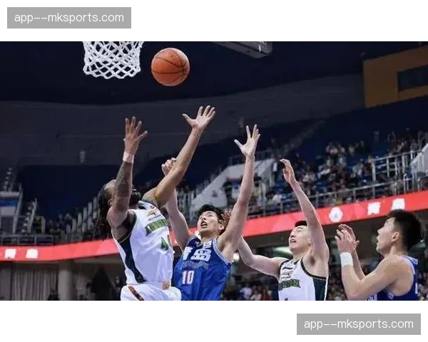 青岛崂山啤酒险胜辽宁 莫兰德13分12篮板难救主